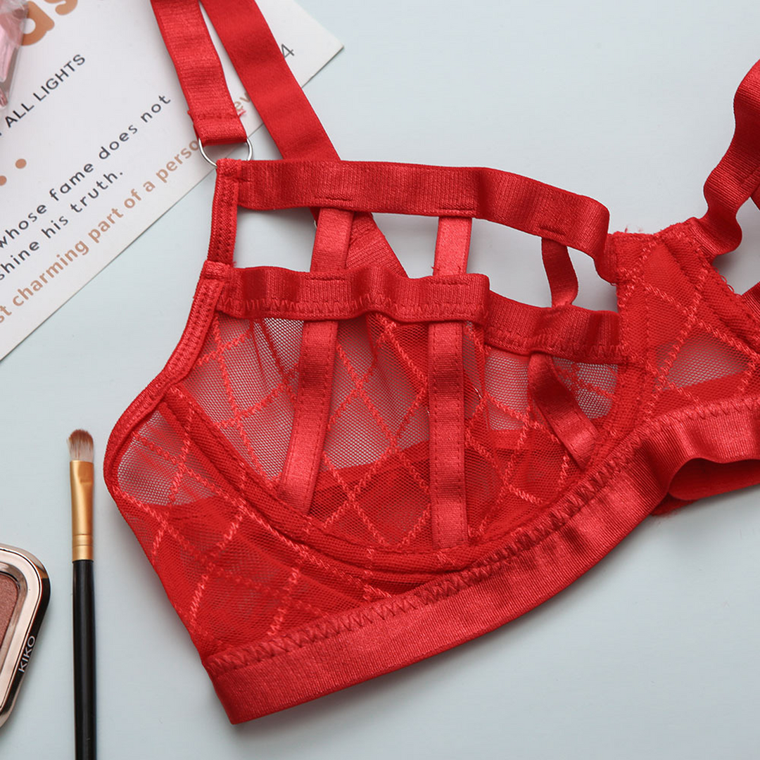 Diamond Net Three Piece Lingerie Set - L/XL - Red - Image 5