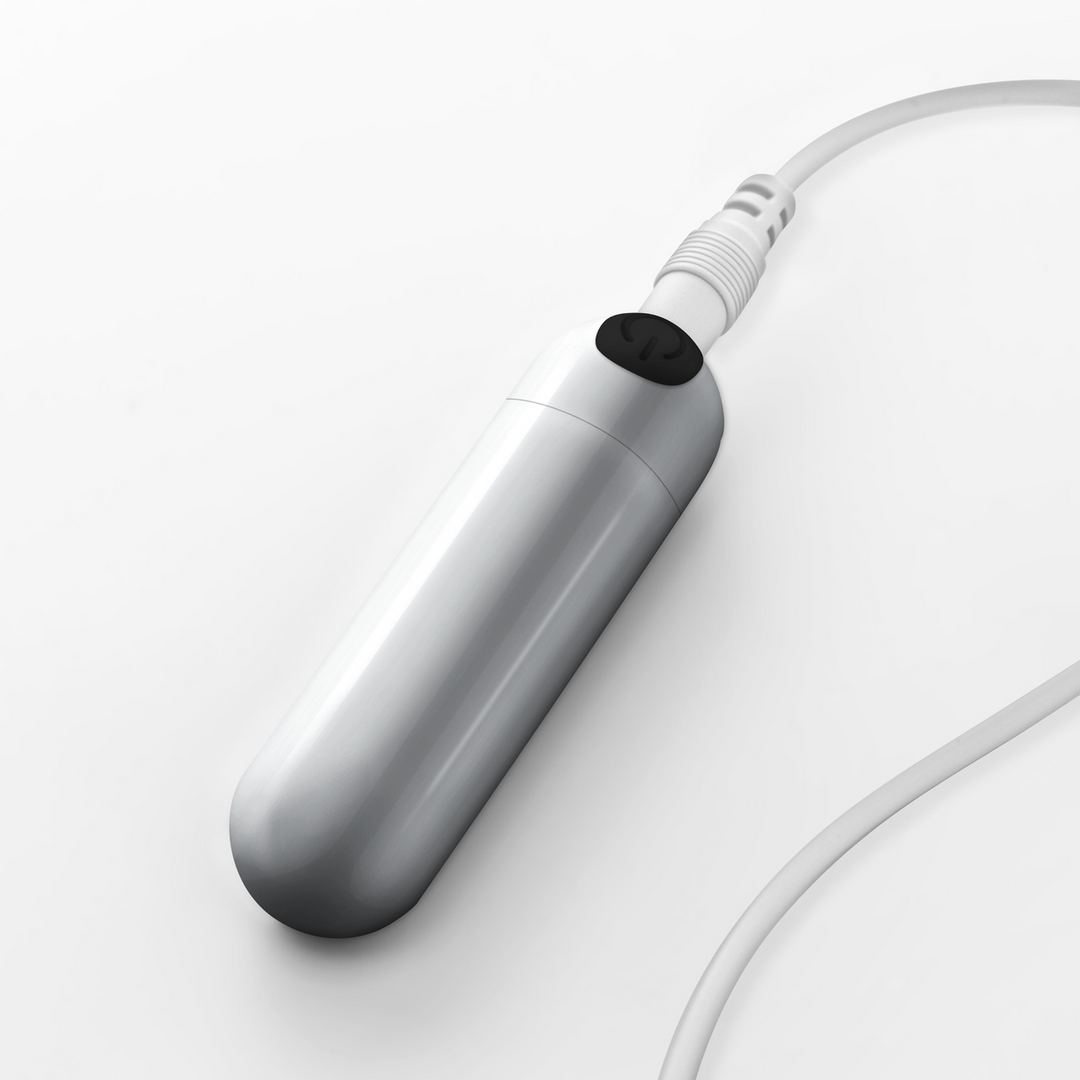 iMoan - Rechargeable Vibrating Bullet - Silver - Image 5
