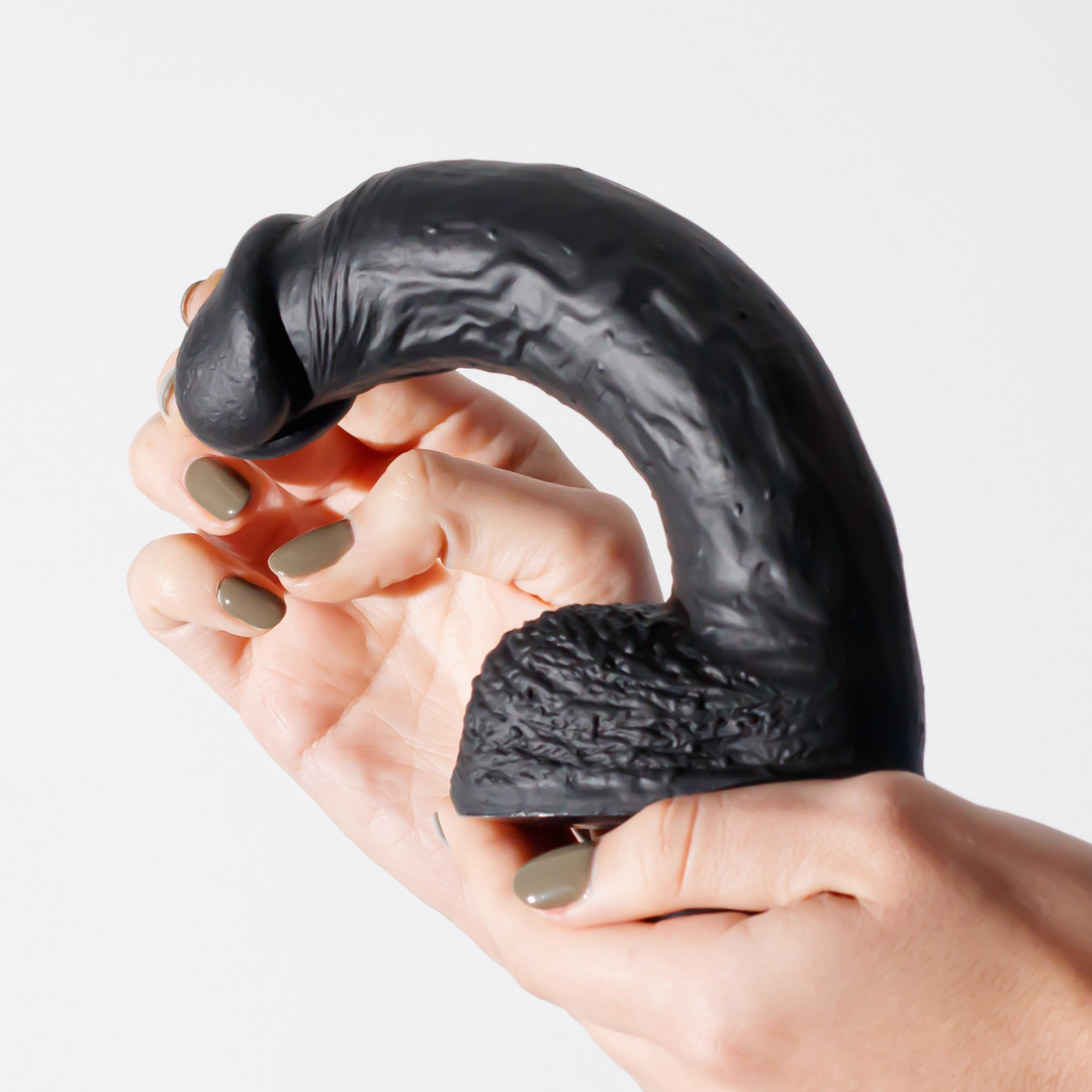 Inviktus - Liquid Silicone Dildo - 8 / 22 cm - Black - Image 8