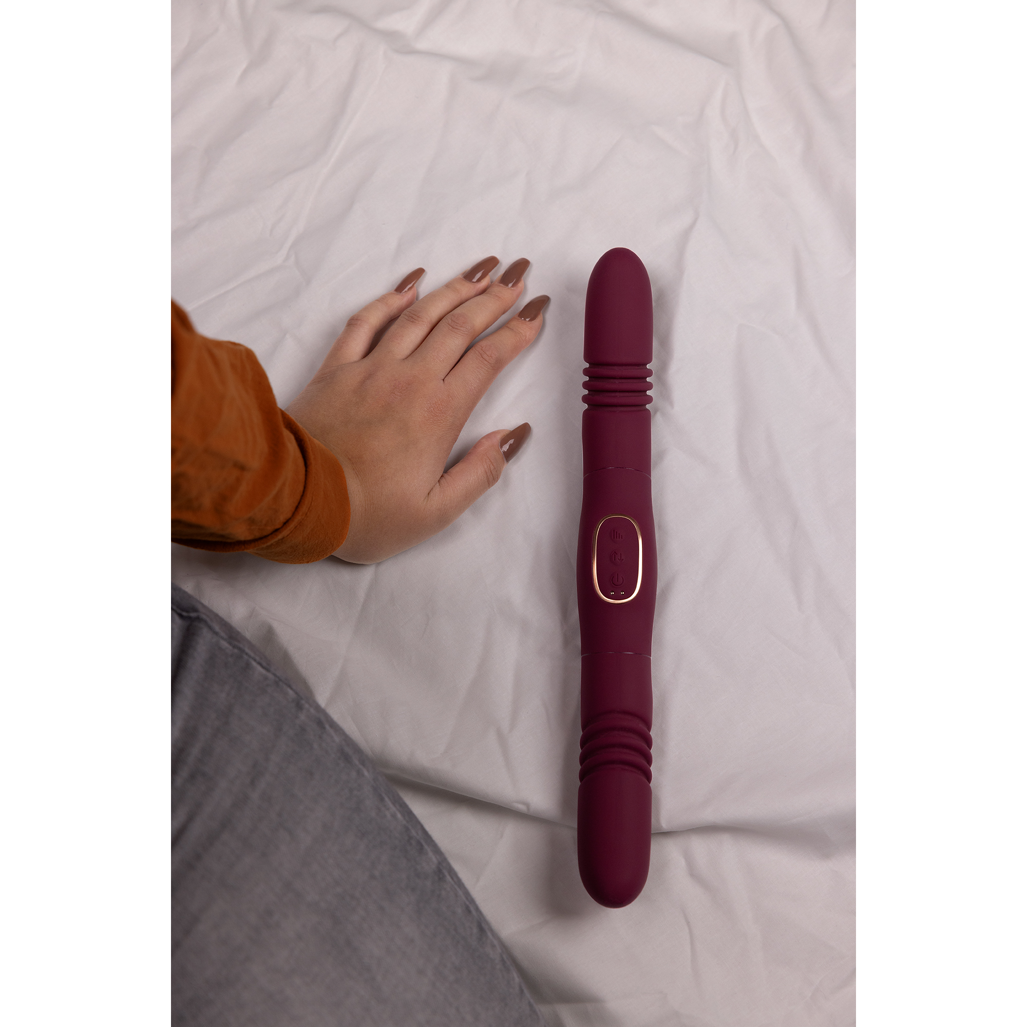 Double-Sided Thrusting Vibrator - Merlot Grape - Image 7