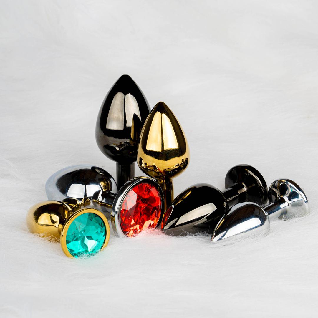 Round Gem Butt Plug - Medium - Gunmetal/Diamond - Image 10
