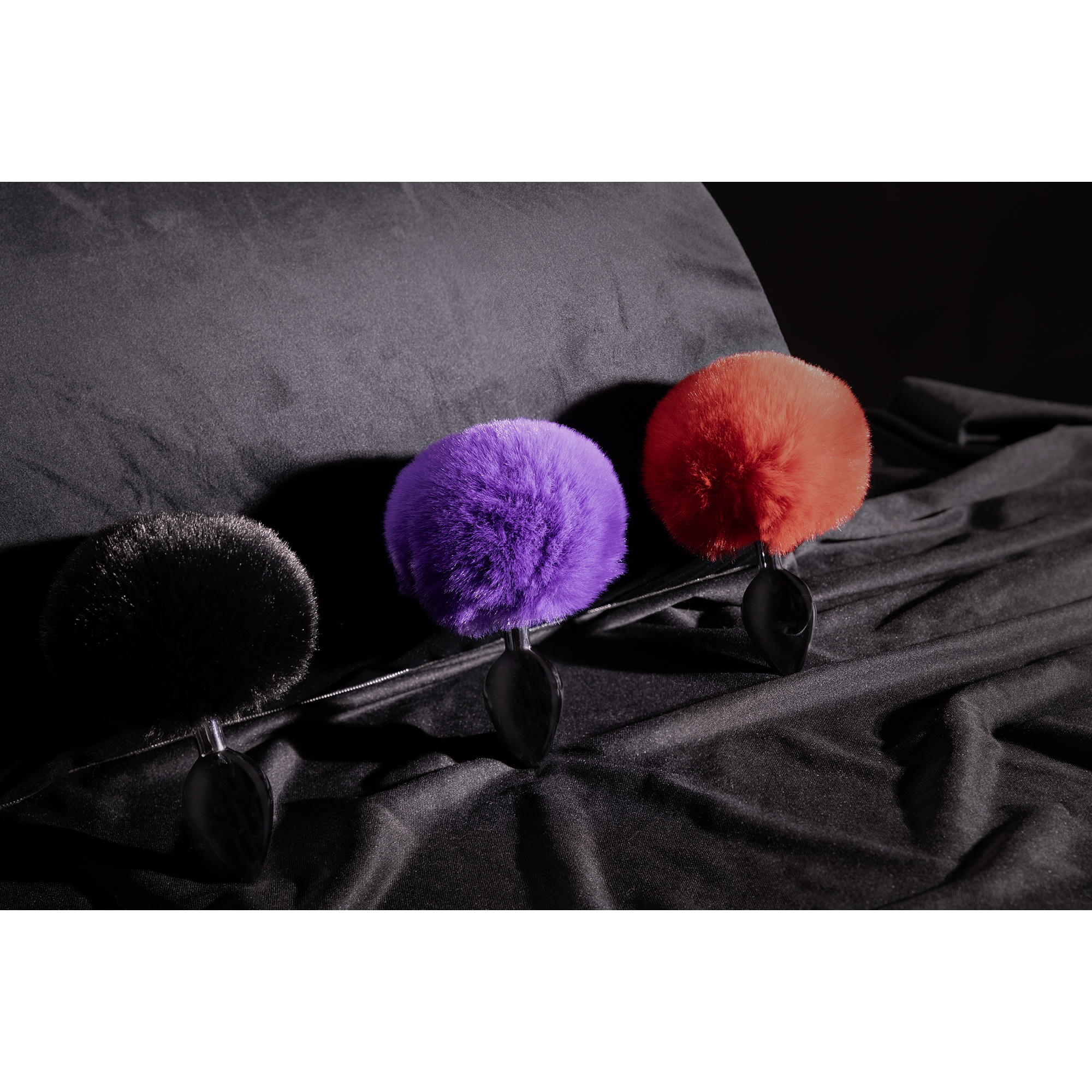 Bunny Tail with Metal Butt Plug - Red - Image 7